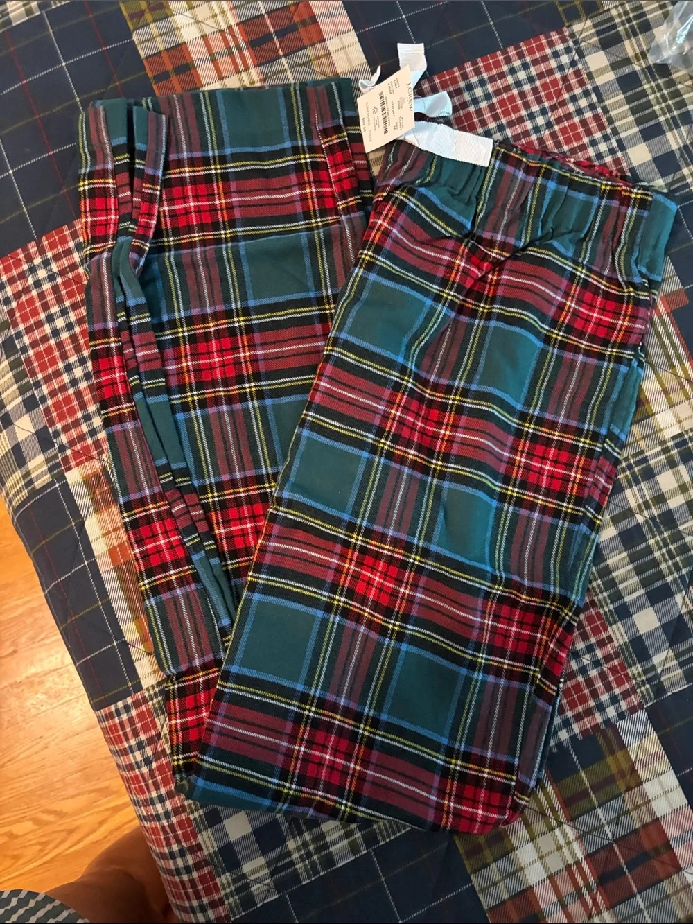 J. Crew Men's Tartan Plaid pajama pants in Green & Red
